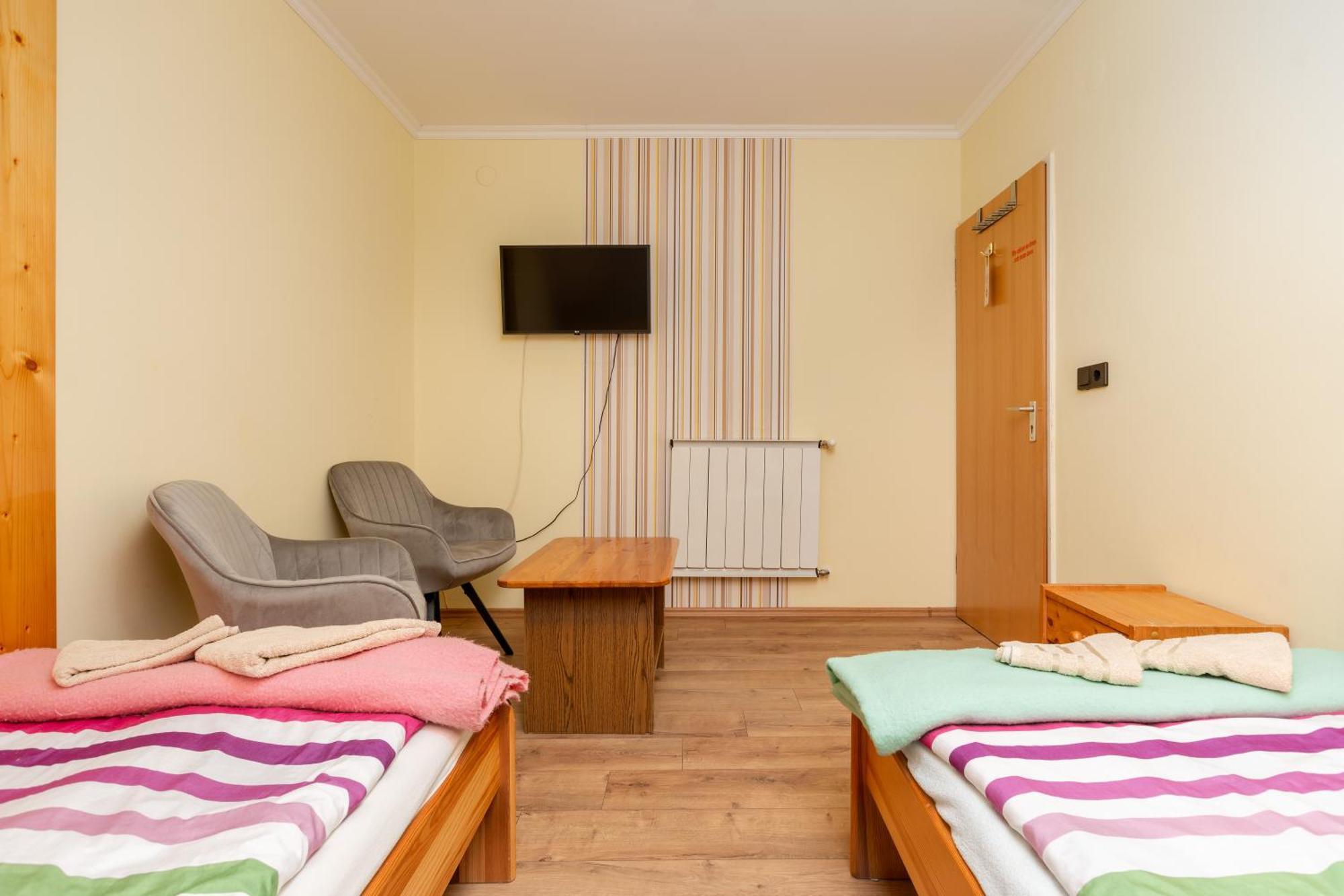 Janika Pension Vonyarcvashegy Exteriör bild